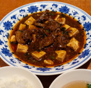 飄香小院（ピャオシャンショウイン）の「マーボー豆腐ランチセット」